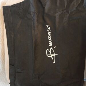 B. Makowsky Black Dust Bag